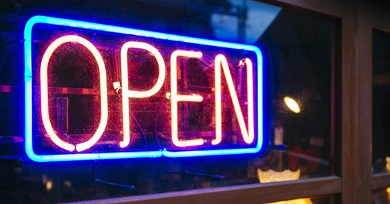 5 benefits oF using NEON signs in your enterprise